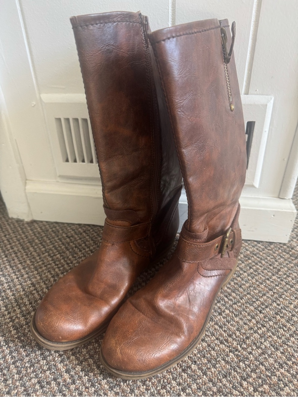 Women’s 8.5 brown leather boots